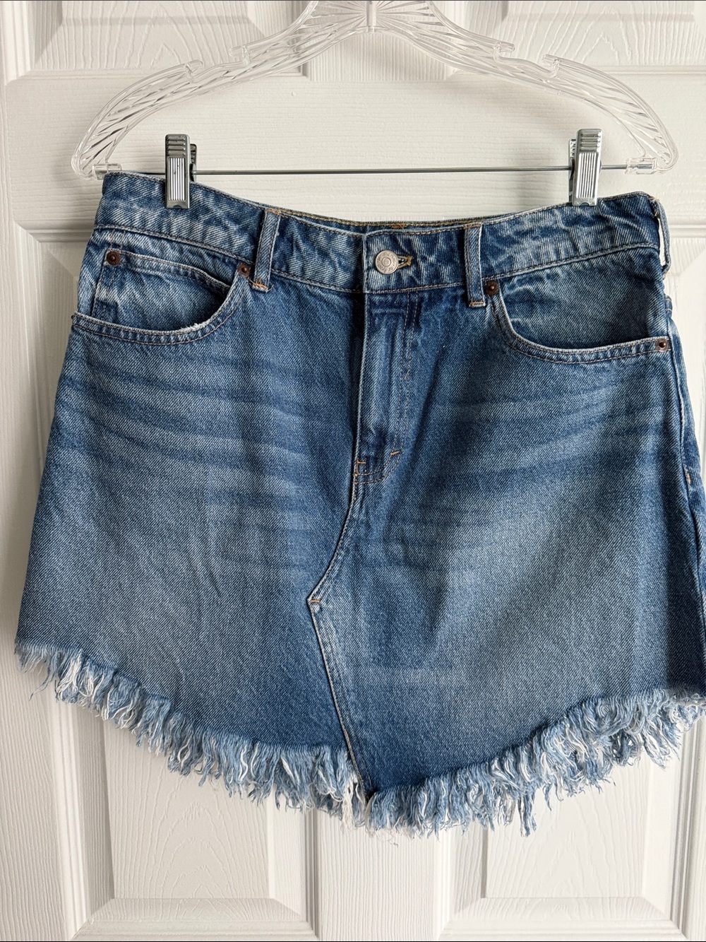 WE THE FREE frayed hem denim skirt  sz 29